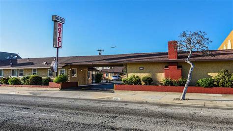 cheap motels lax area